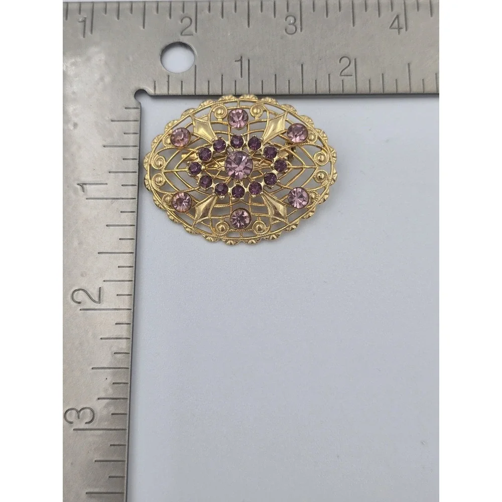 Vintage Gold Tone Filigree Oval Brooch Pin Light Dark Purple Rhinestones Estate